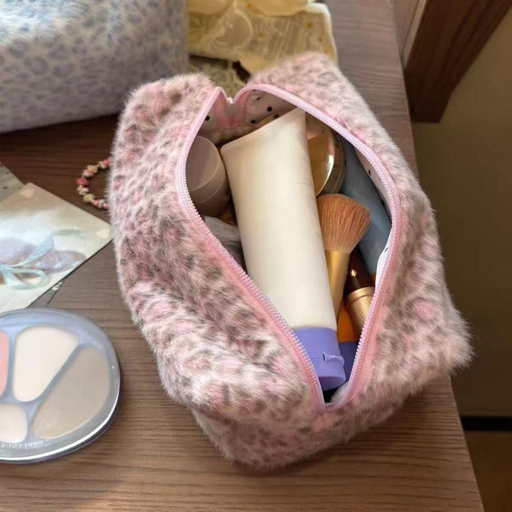 Durable Fuzzy Makeup Bag Leopa - огляд і ціна Cosmetic Bags