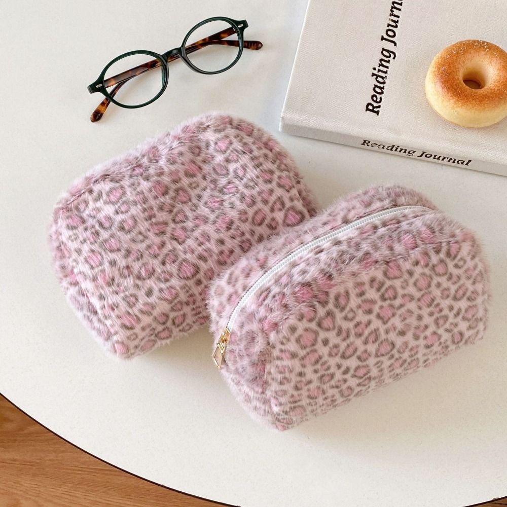 Durable Fuzzy Makeup Bag Leopa - огляд і ціна Cosmetic Bags